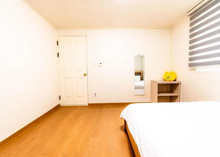 서울 홍대 야피게스트하우스 홍대입구역6번출구 큰집 2room 단독전체사용 빌라 *